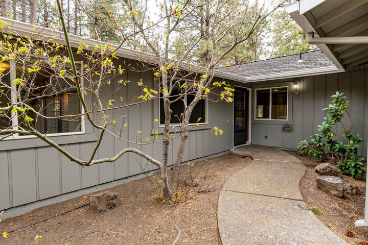 Property Photo:  20316 Donkey Sled Road  OR 97702 