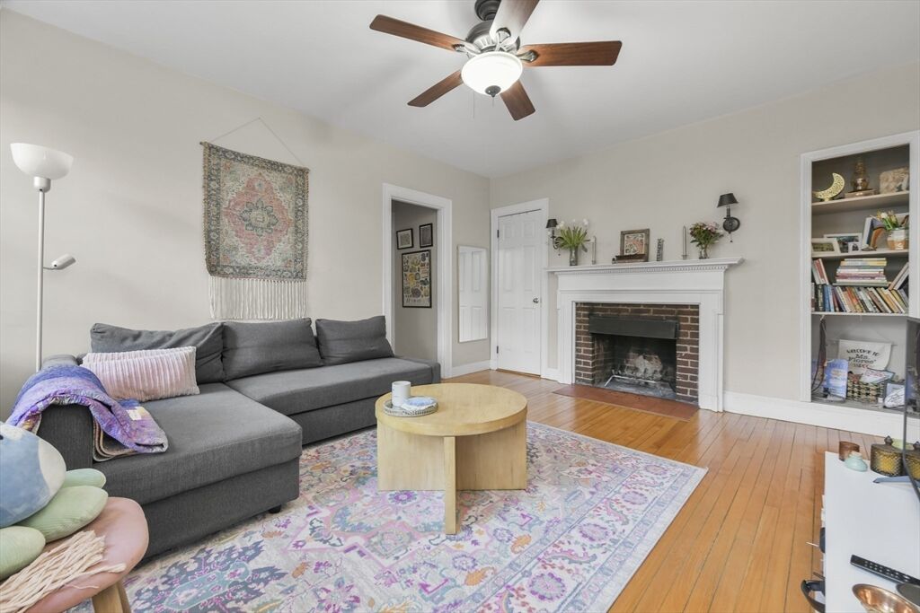 Property Photo:  21 Chauncy St 7  MA 02138 