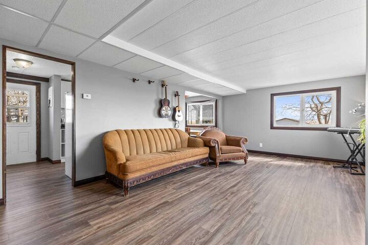 Photo de la propriété:  228 Railway Avenue  AB T0L 1P0 
