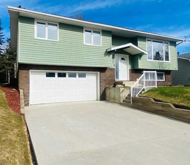 Property Photo:  158 Maligne Drive  AB T7V 1J4 