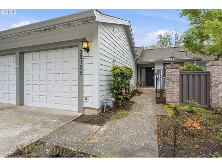 Property Photo:  32125 SW Cypress Pt  OR 97070 