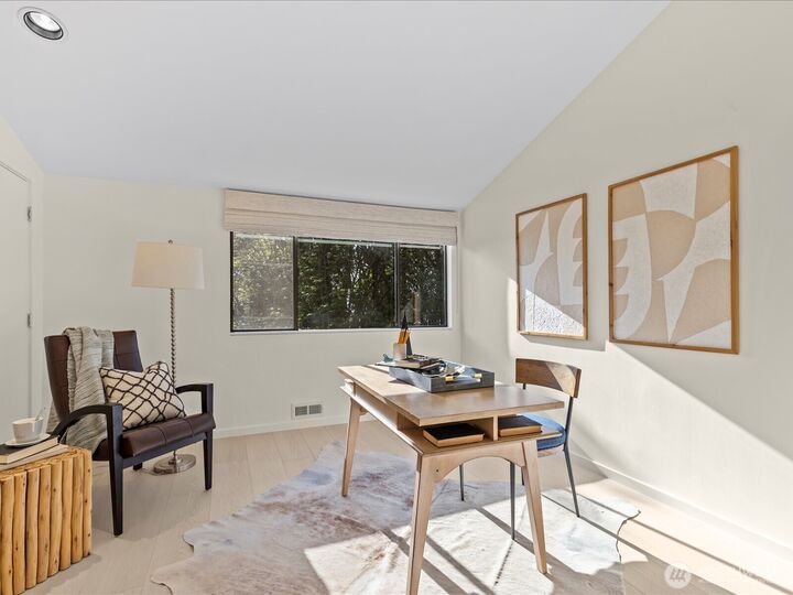 Property Photo:  4609  102nd Lane NE  WA 98033 