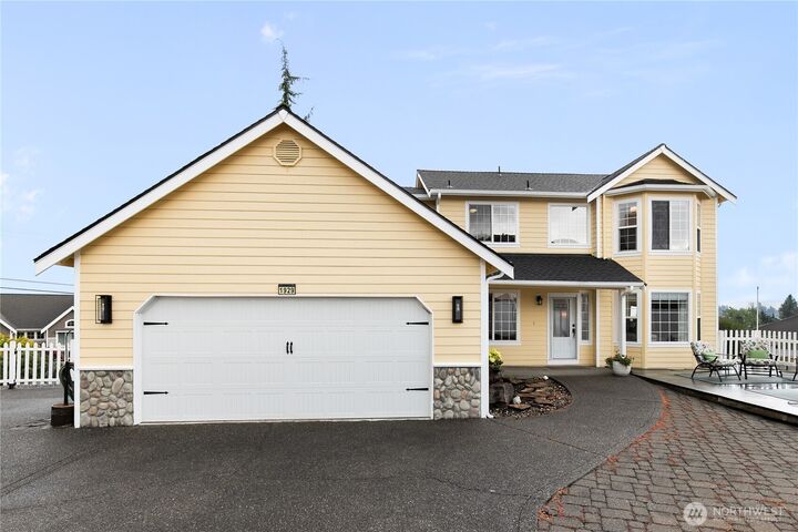 Property Photo: 1929 19th Avenue Ct SE WA 98372