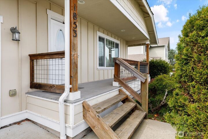 Property Photo:  1853 SW Olive St.  WA 98277 