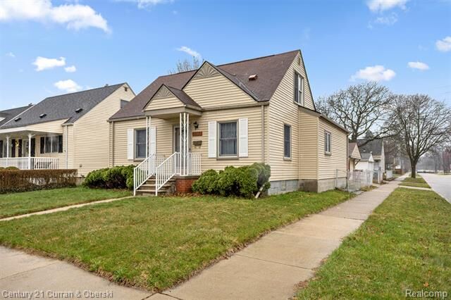 Property Photo:  3300 Byrd Street  MI 48124 