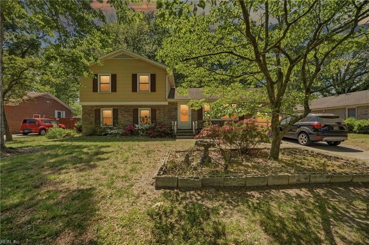 Property Photo: 5405 Greenbrook Dr VA 23703