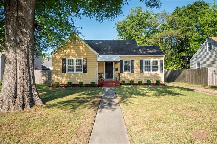 Property Photo:  1336 W Norcova Dr  VA 23502 