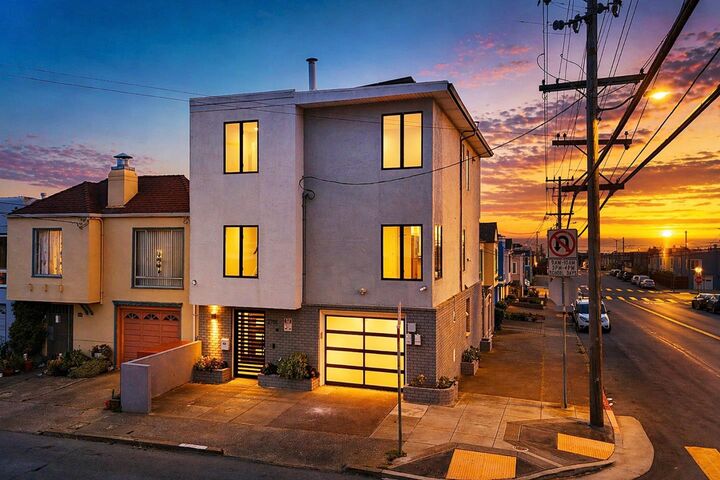 Property Photo:  2701 41st Avenue  CA 94116 