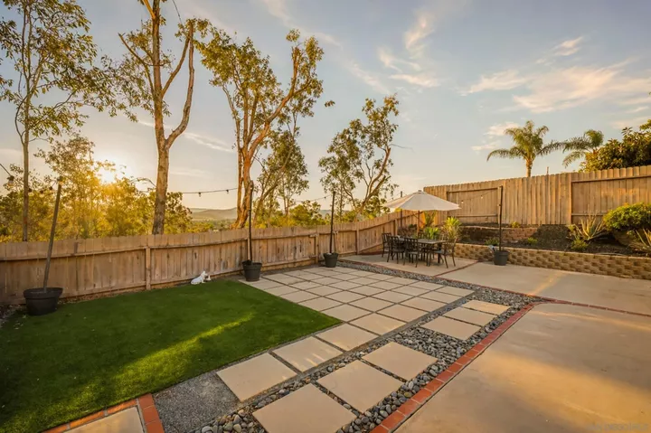 Property Photo:  1260 Soria Glen  CA 92026 