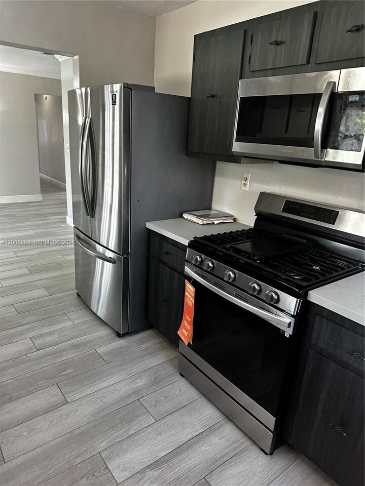 Property Photo:  10511 SW 124th Ave  FL 33186 