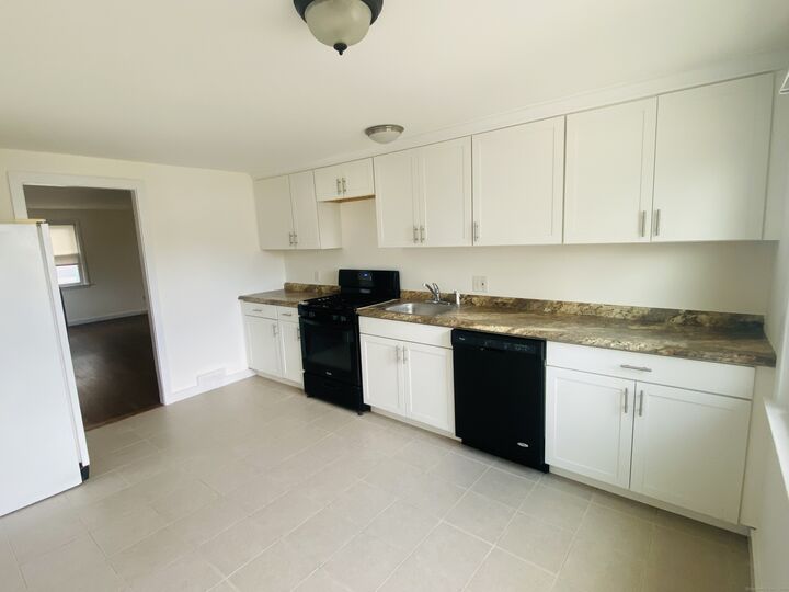 Property Photo:  35 Harding Avenue  CT 06615 