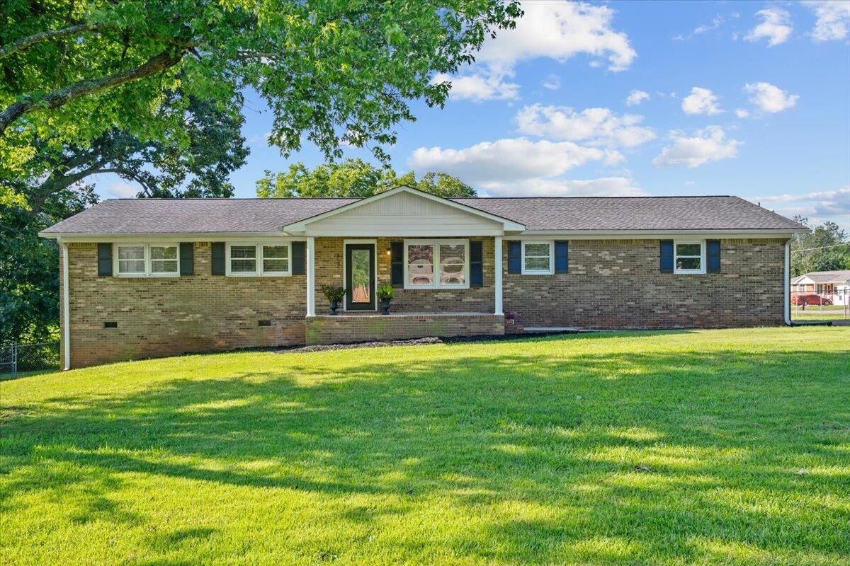 Property Photo:  102 Hilldale Drive  SC 29316 