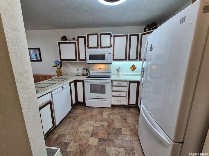 Property Photo:  228 3rd Street 24  SK S4H 0W6 