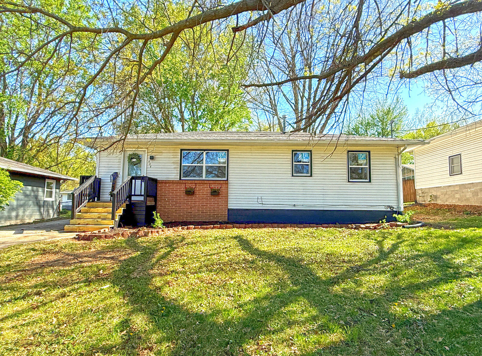 Property Photo:  404 Garfield  Street  IA 51601 