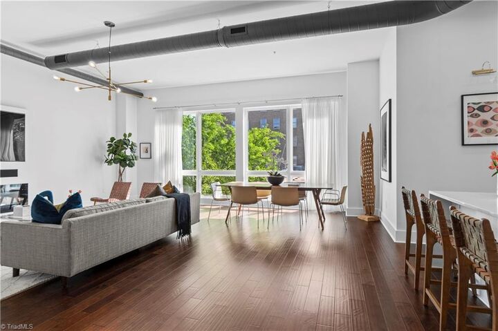 Property Photo: 400 W 4th Street 301 NC 27101