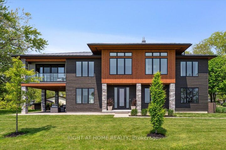 17 Bluewater Parkway — photo 1