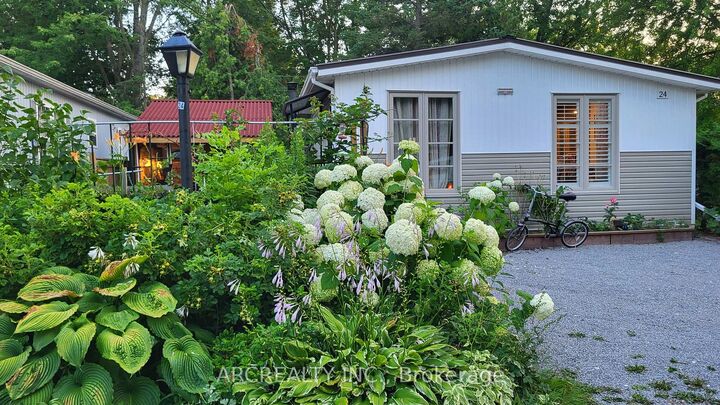 Property Photo: 24 Chickadee Court ON L0E 1N0