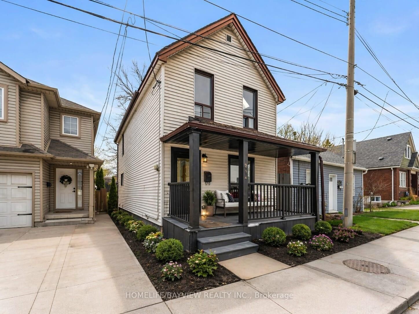 Property Photo:  214 Burlington Street E  ON L8L 4H1 