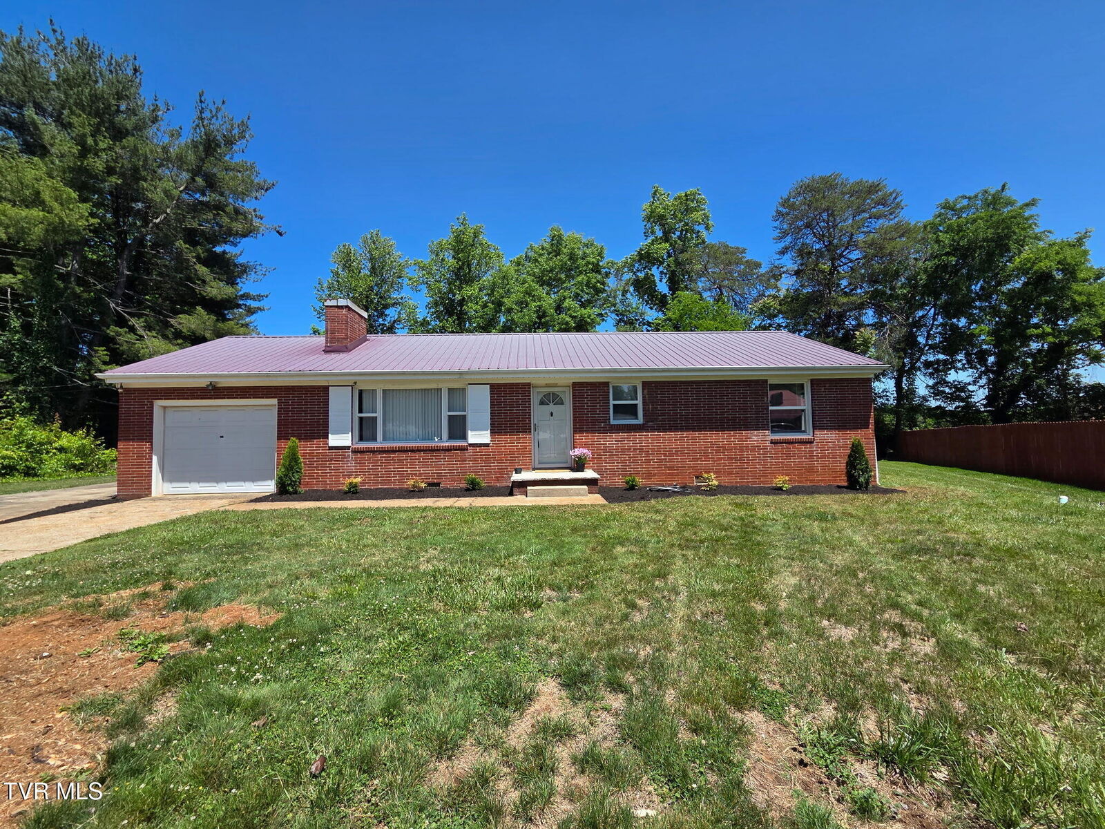 Property Photo:  408 Circle Heights Drive  TN 37745 