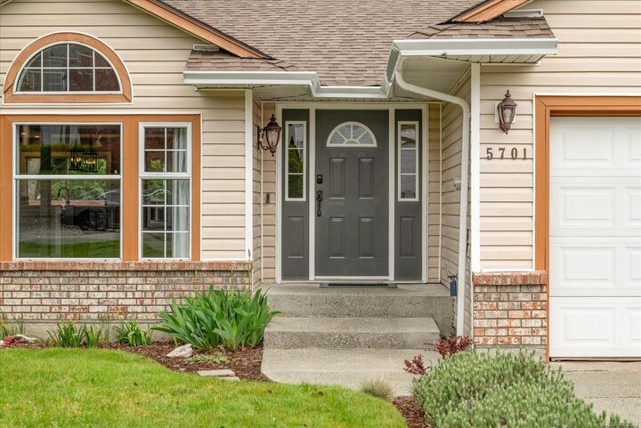 Property Photo:  5701 Malibu Terr  BC V9T 5W7 