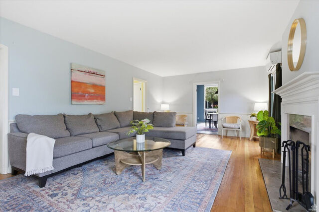 Property Photo:  2009 E 1300 S  UT 84108 