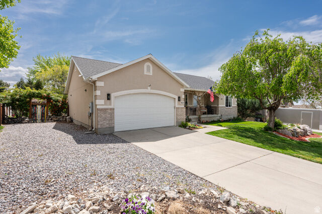 Property Photo:  1022 E 450 S  UT 84062 