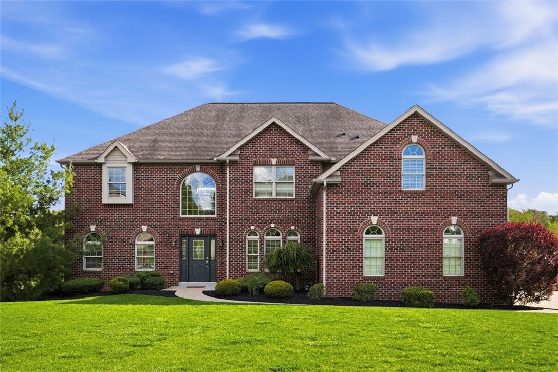 Property Photo:  306 Hedgerow Dr  PA 15367 