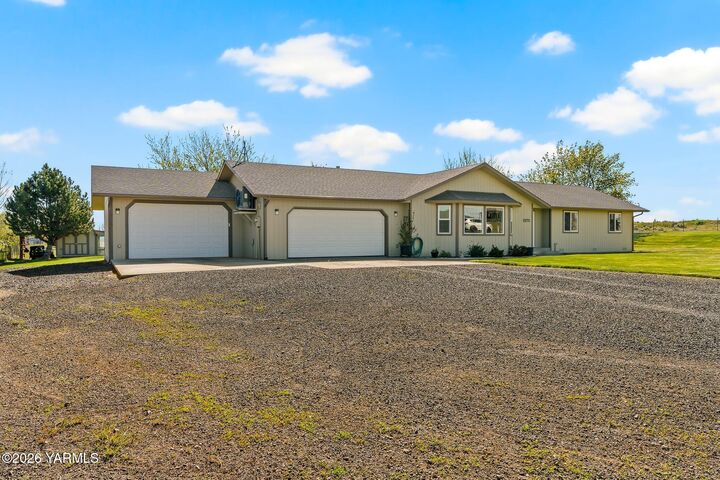 Property Photo:  15771 Fisk Rd  WA 98908 