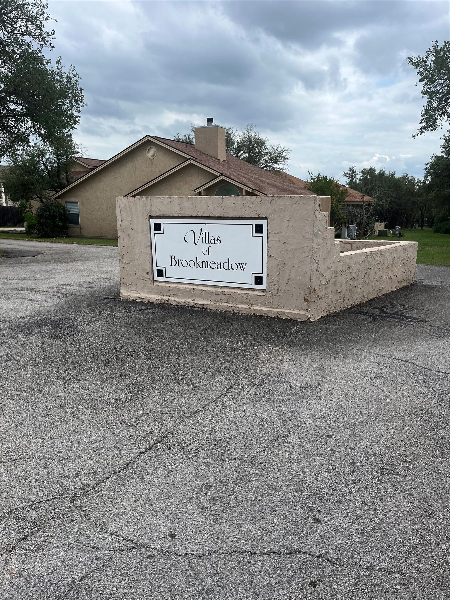 Property Photo:  16 Villa Meadow E  TX 78676 