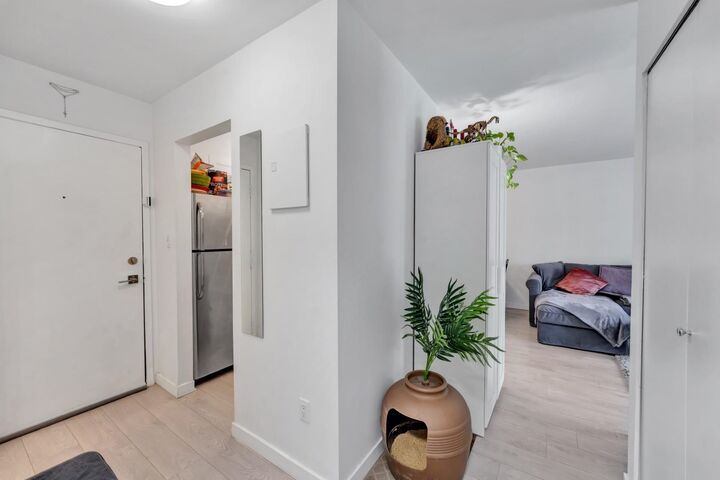 Property Photo: 9847 Manchester Drive 304 BC V3N 4P4