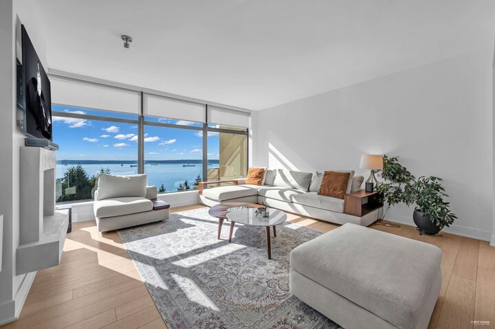 Property Photo: 3315 Cypress Place 401 BC V7S 3J7