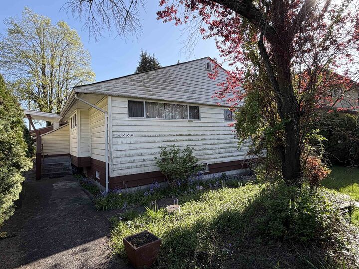 2280 E 54th Avenue — photo 1