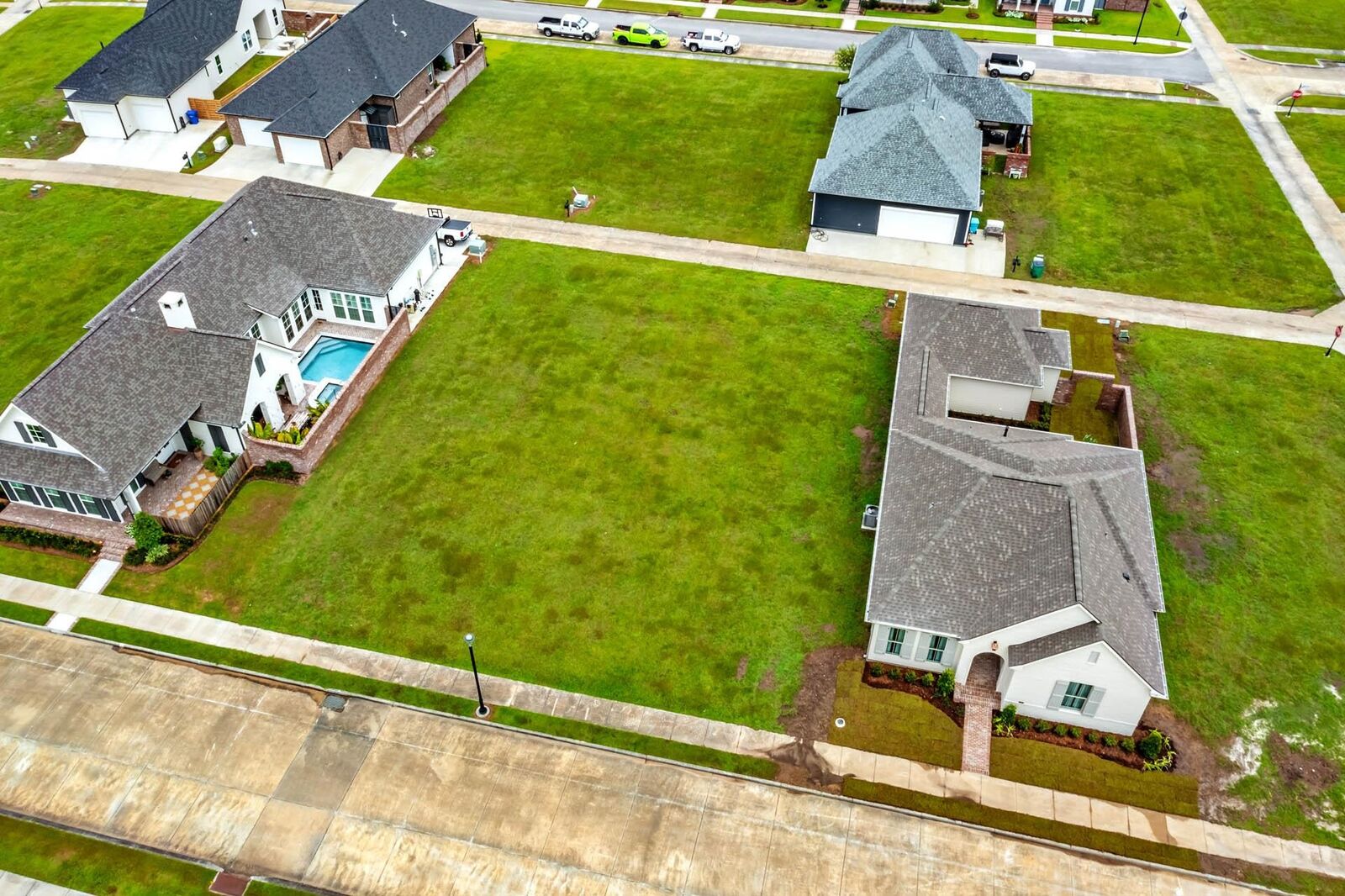 Property Photo: 133 Rue Felicite LA 70301