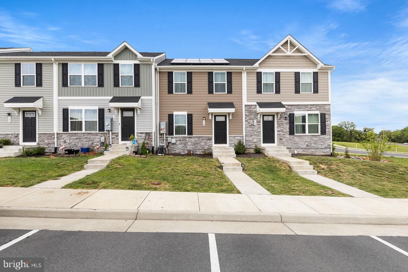 Property Photo:  102 Spring Place  VA 22657 