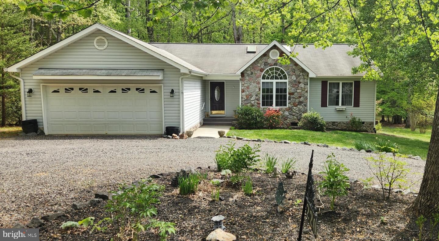 Property Photo:  220 Creekside Drive  VA 22508 