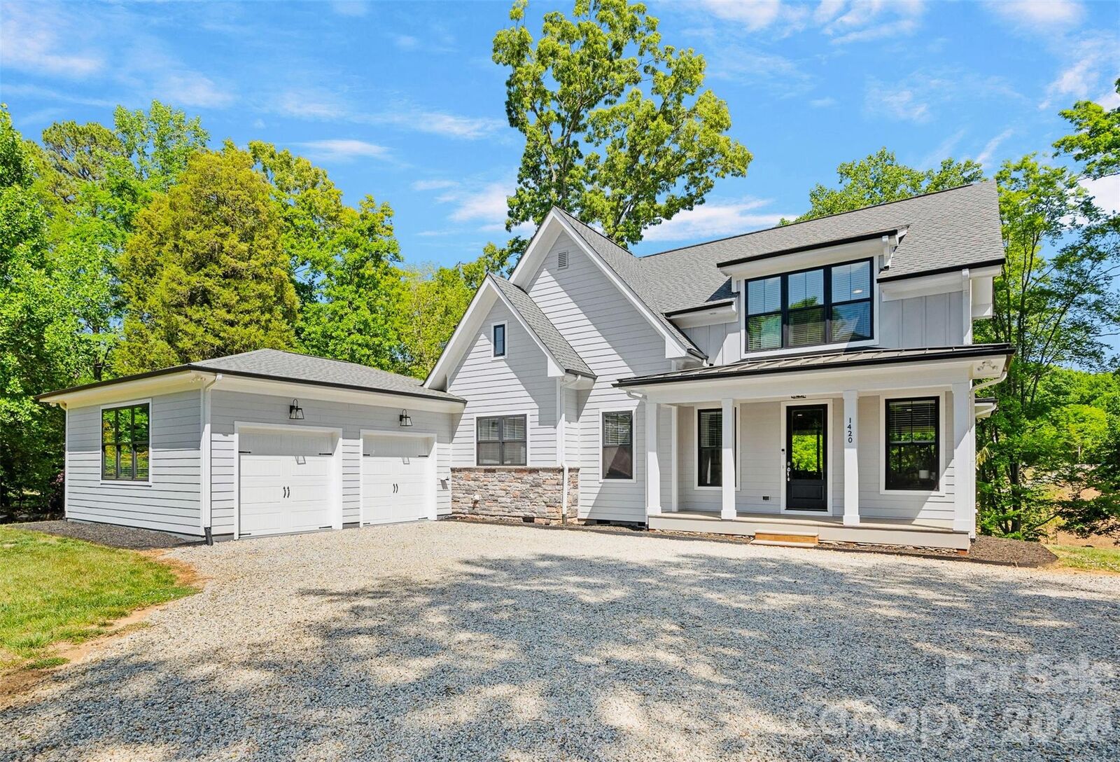 Property Photo: 1420 Roundstone Road NC 28673