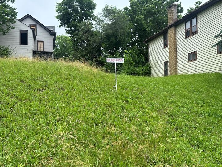 Property Photo:  962 Wells Street  OH 45205 