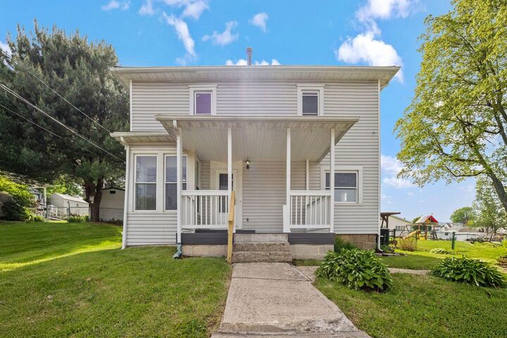 Property Photo:  233 N Columbus Street  OH 43783 