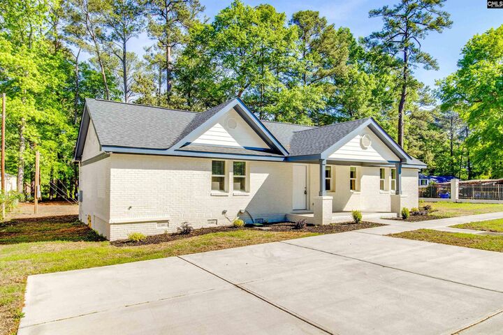 Property Photo:  2327 Willow  SC 29203 