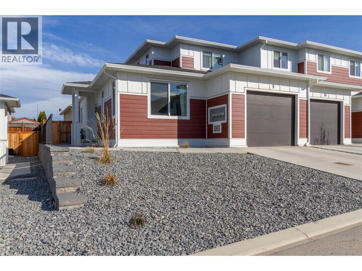 1999 15 Avenue 9 — photo 1
