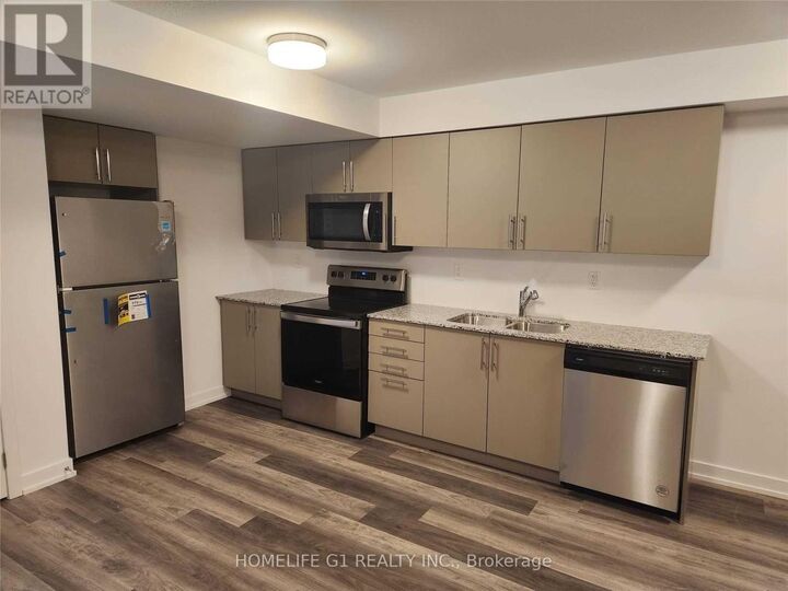 Property Photo:  205 West Oak Trail 29  ON N2R 0R9 