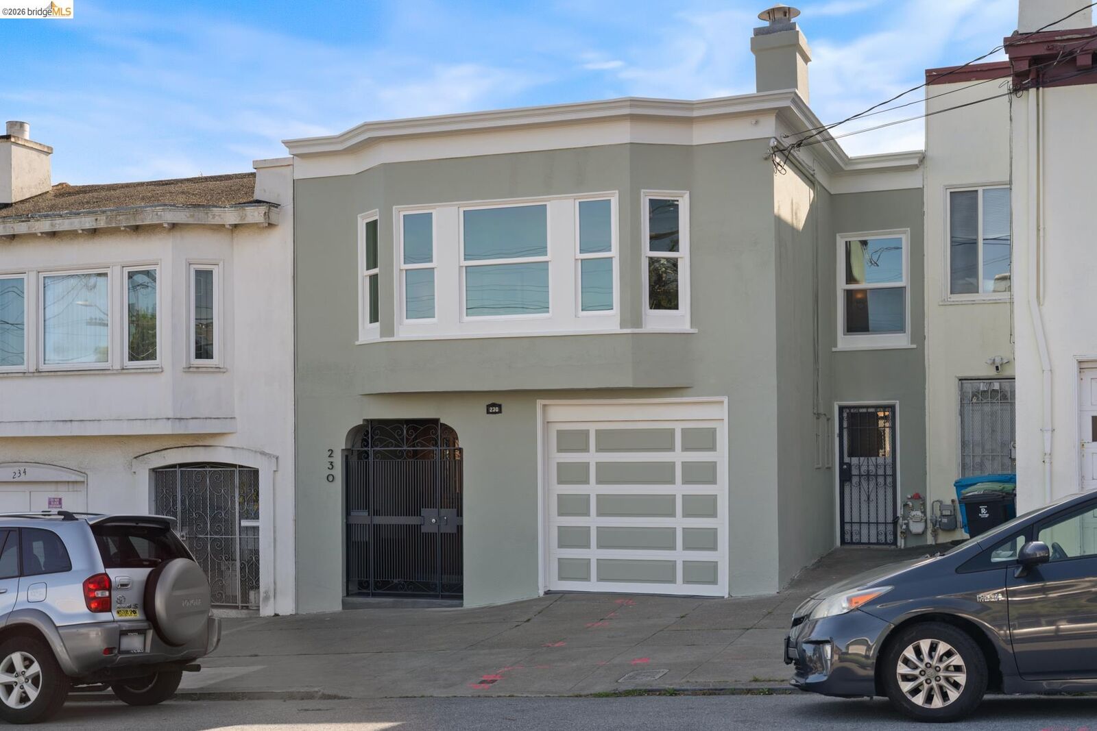 Property Photo: 230 Ashton Ave CA 94112