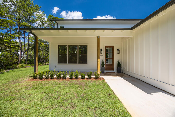 Property Photo:  101 Island Grove Drive  FL 32439 