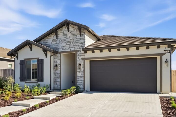 Property Photo:  19707 Goldfield Lane  CA 93626 