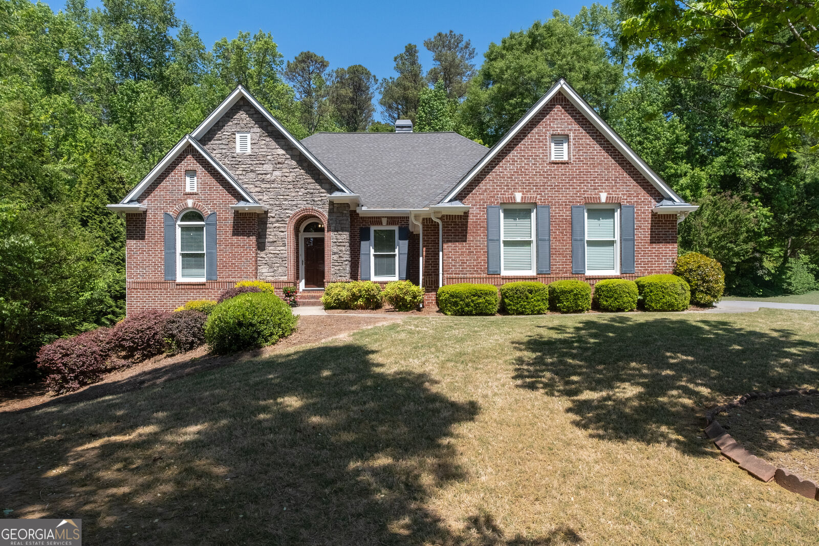Property Photo: 303 Canter Way GA 30188
