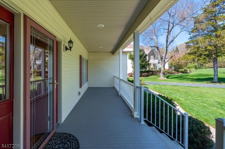 Property Photo:  4 Kindred Ct  NJ 07920 