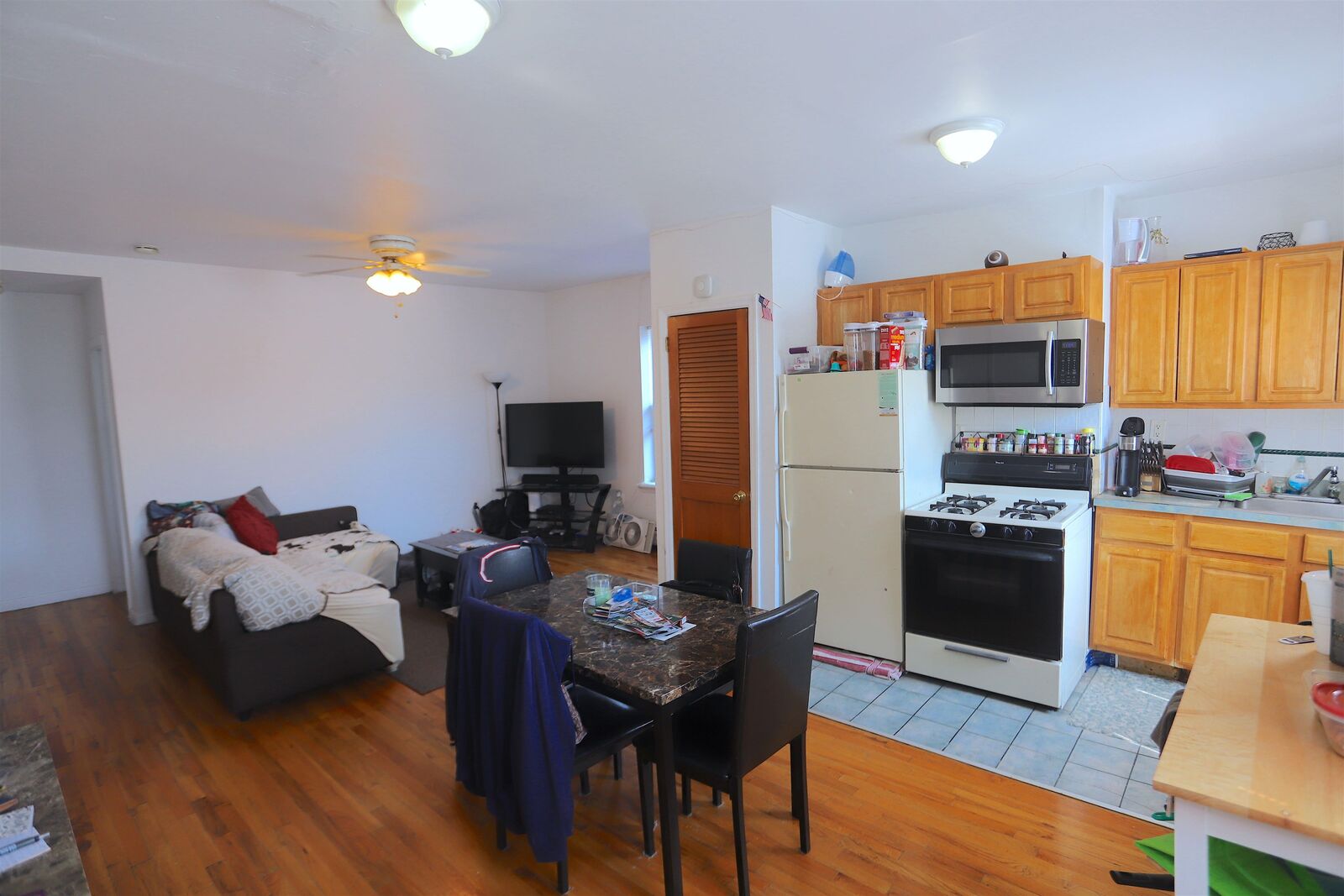 Property Photo:  423 Jackson St 3  NJ 07030 