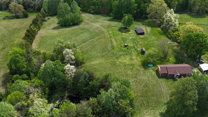 Property Photo:  250 Holladay Lane  KY 40385 