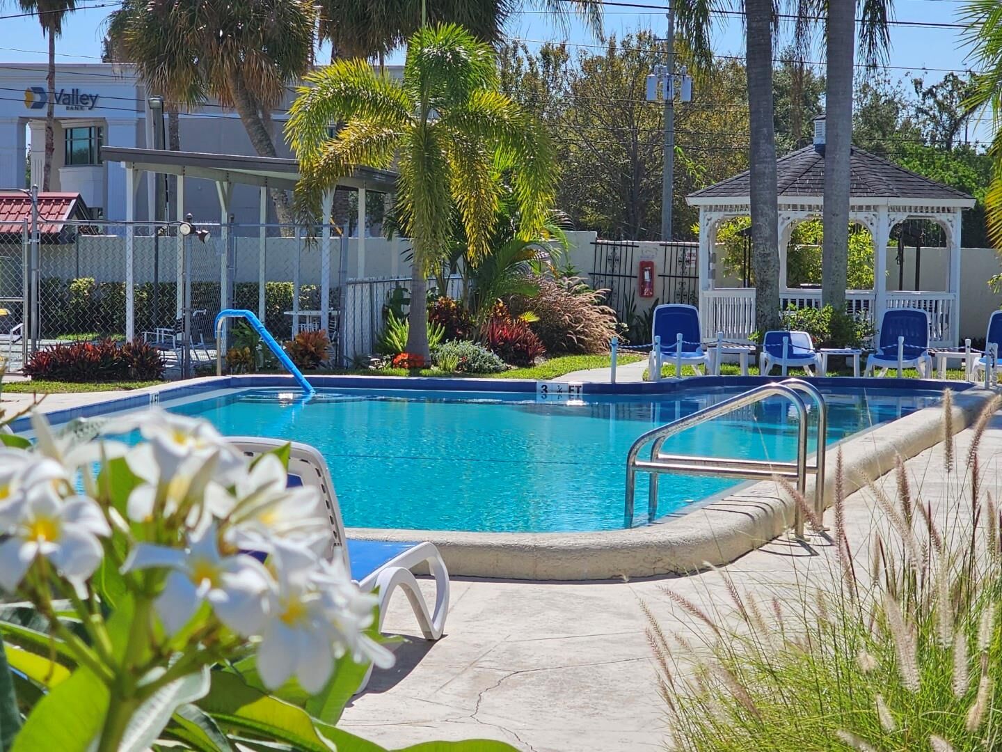 Property Photo:  1100 E Bay Drive 105  FL 33770 