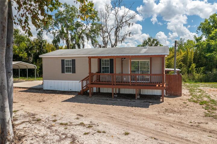 Property Photo: 991 Bay Court FL 33843